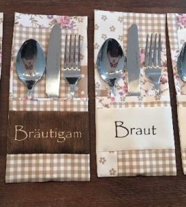 Hochzeit Zubehör erstellt von Nina Wolkner von Zauberhaft-heil.com | Kreative Geschenke mit Liebe gemacht | Fräulein Wunders Geschenke Ideen für verschiedene Anlässe wie Geburtstag, Muttertag, Valentinstag, Weihnachten, Jahrestage, Hochzeit, Junggesellinnenabschiede, Wohnungseinweihung und vieles mehr. Lass dich von mir inspirieren und besuch meinen Blog.